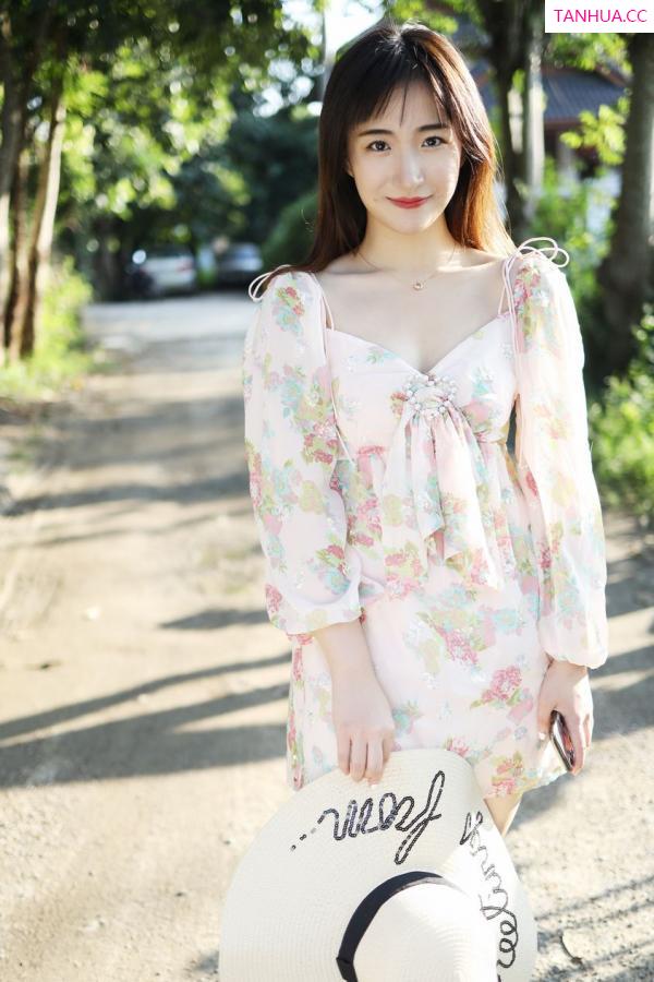 龚天艺 艺儿拿铁 [XIUREN]高清写真图 2019.12.30 艺儿拿铁第27张图片